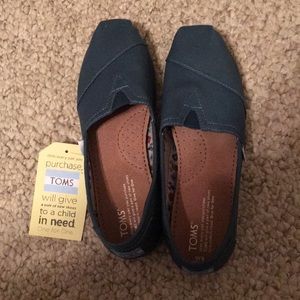 Toms shoes
